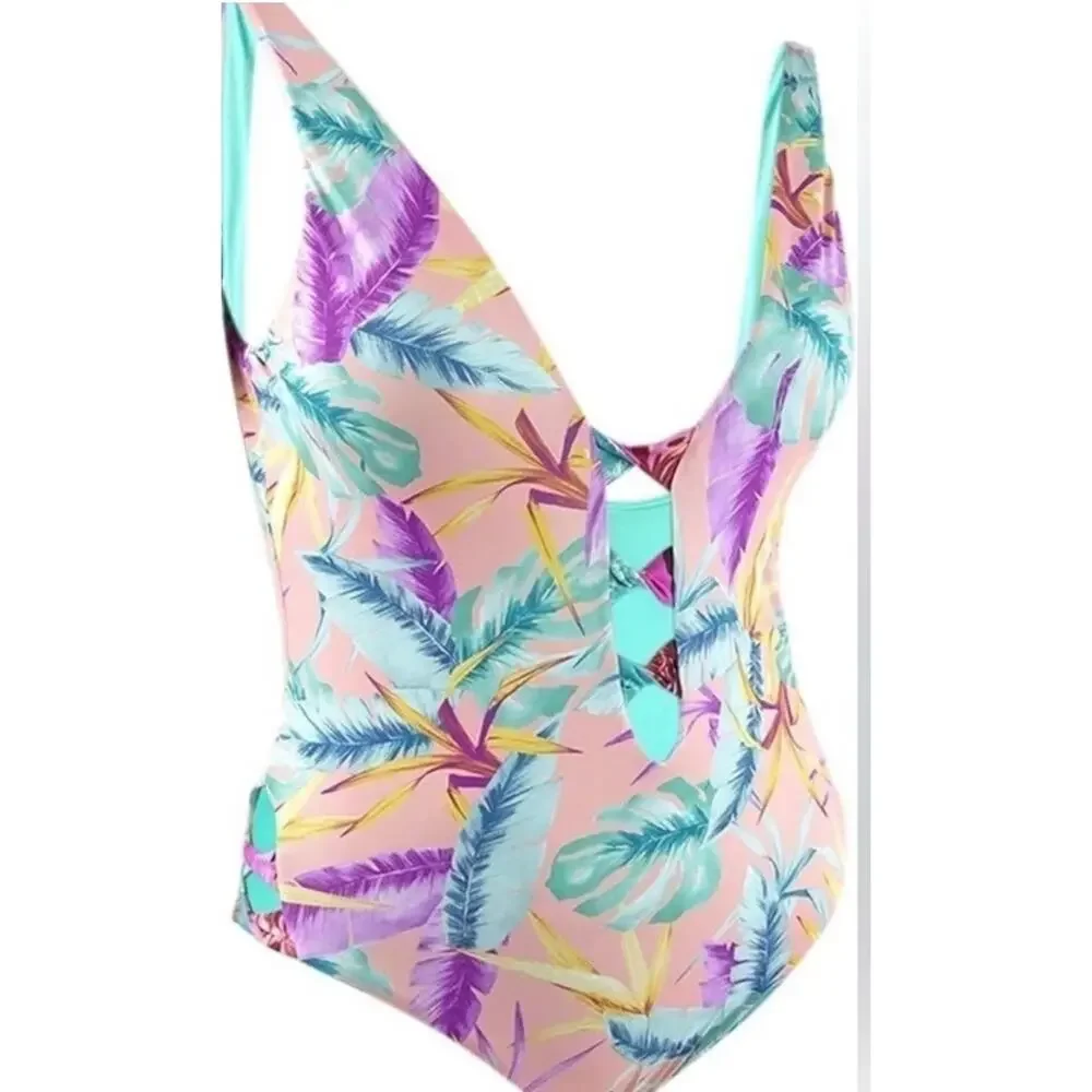 Bar III Copacabana Twist Front One Piece Swim M NWT